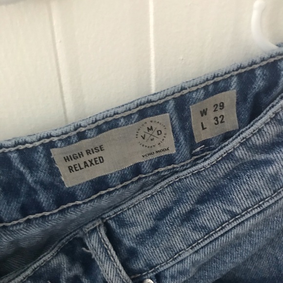 VERO MODA high waisted mom jeans - Picture 2 of 5